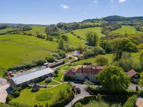 Godshill Park Barn - Accommodation - Ventnor