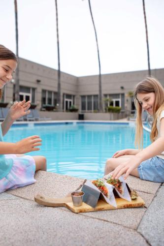 DoubleTree by Hilton San Diego-Mission Valley - image 12
