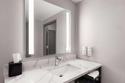 Hawthorn Extended Stay by Wyndham Knoxville in Knoxville, USA