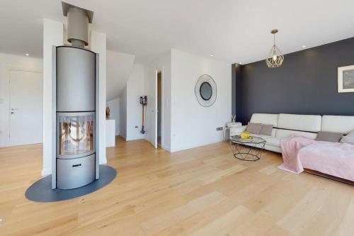 Modern House 3 rooms/Jacuzzi pool/quiet near Basel in 朗斯帕克勒巴