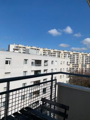 Appartement moderne avec garage et accès métro à 100m