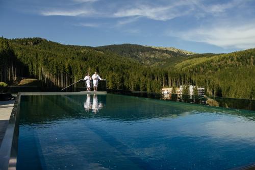 Rest&Ski Spa Resort - Accommodation - Bukovel