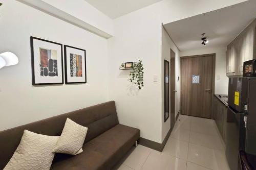 1BR Unit Condotel w/ Balcony FAME Residences -FM21, Cainta