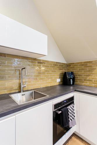 Stylish apartment next to the Amstel River - Unit A, Amsterdam (photo 6)