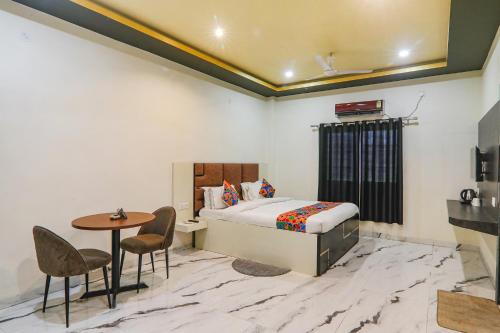 . FabHotel Saalt Bandhan Resort