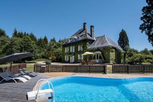 Stunning holiday home & pool Saint Pierre BelleVue - Location saisonnière - Saint-Pierre-Bellevue