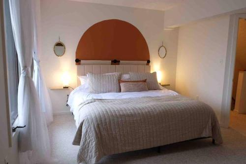 Wild Ridges! Wineries, Hiking, Fireplace, Pets! in Mount Torry Furnace, USA