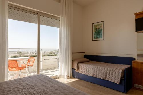 Hotel Continental - image 12