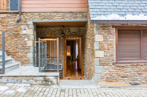 Apartamento a 15 minutos de Baqueira con parking y terraza in Es Bòrdes