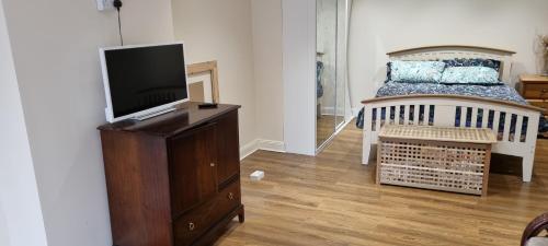 Smart Large Room with disabled facilities Idealy Located near Doncaster - Rotherham -Sheffield in Rawmarsh