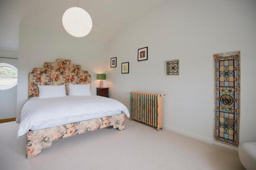 Molly's Cabin, Countryside Stay in 薩坦伯寧頓