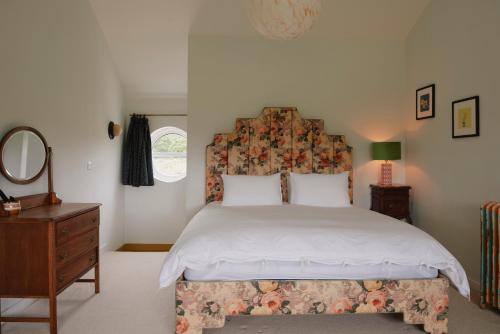 Molly's Cabin, Countryside Stay in 薩坦伯寧頓