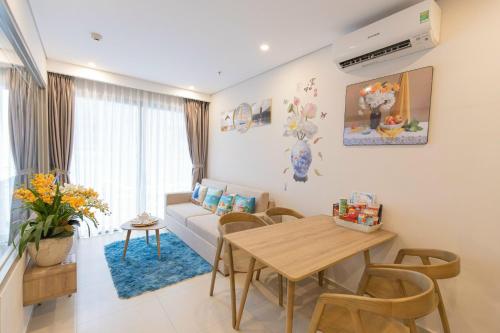 Two-Bedroom Apartment with Balcony image 10