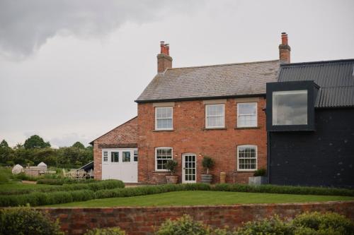 Beautiful Countryside Farmhouse