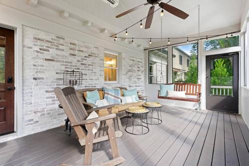 Piedmont Park Pool-Side Retreat in Morningside-Lenox Park