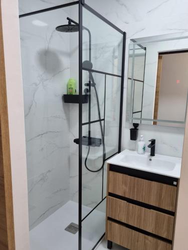 Seascape - Tranquil Studio Apartment 5
