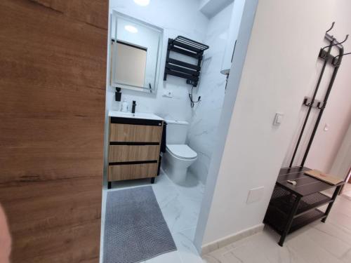 Seascape - Tranquil Studio Apartment 4