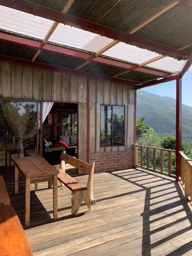 Entre Montañas (Entre Montanas) in Apaneca