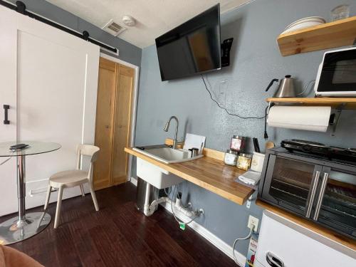 Bowser's castle - image 17