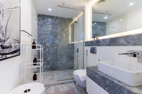 Bright and Cozy Apartment in Business Bay l Canal View, Dubái (foto 8)