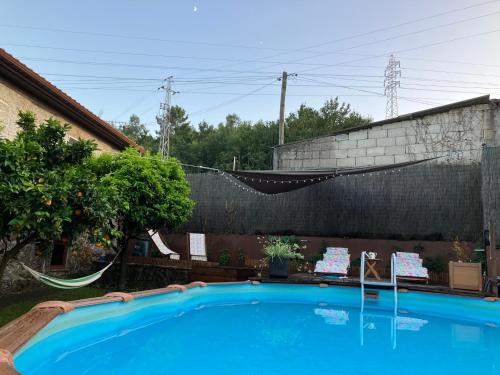Swimming pool, Bergui Hostel in Mesao Frio