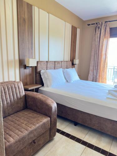 Saint George Beach Hotel - image 9