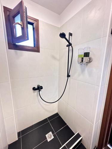 Saint George Beach Hotel - image 2