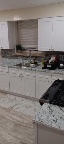 Z & Z apartment in Newark, USA