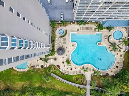 Sunshine Oasis - Orlando Lakefront Luxury 2