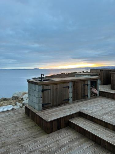 Jacuzzi, utekjøkken og sjøutsikt i hel hytte ved sjøen, Hitra (zdjęcie 5)