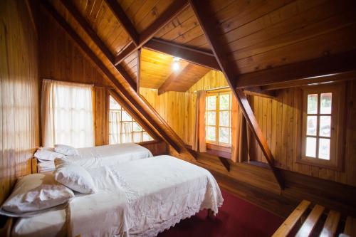 7 bedrooms, 11 beds