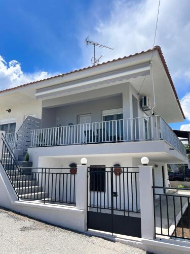 Armonia Guest House – khách sạn tại Stagira