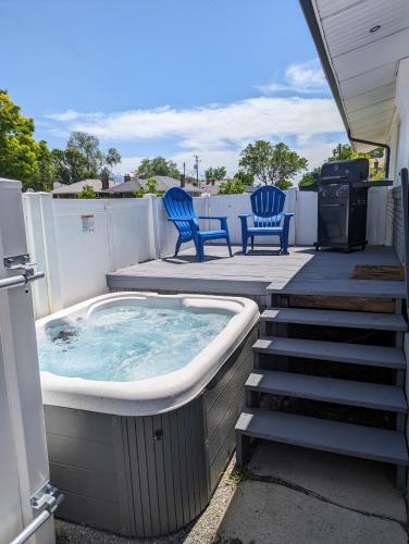Modern Rustic Stay with Hot Tub near Downtown