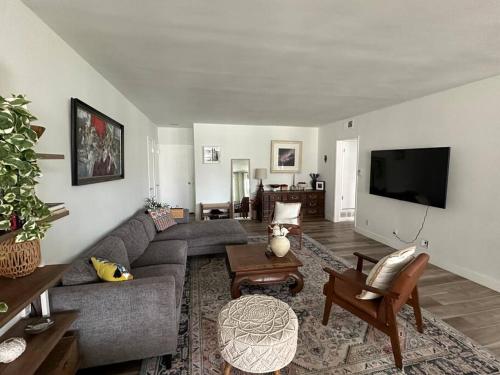 Urban luxury in Brentwood in Los Angeles, USA