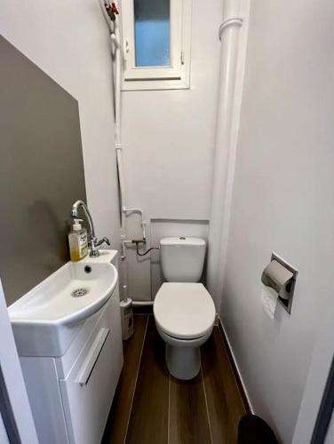 Au coeur du marché Poncelet et à 2 pas de l'Arc de Triomphe - appartement 6 personnes et 1 bébé, sdb, 2 WC, París (foto 4)