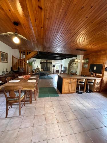 Le hameau de bannes deuxième maison gîte à louer Morlhon-le-Haut