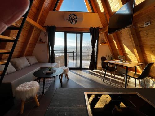 Cool House and Pool, Banja Vrujci in Popadić