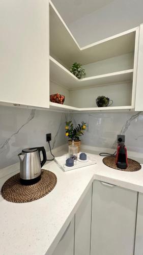 Smart luxury apartment 3bedrooms in السفارات