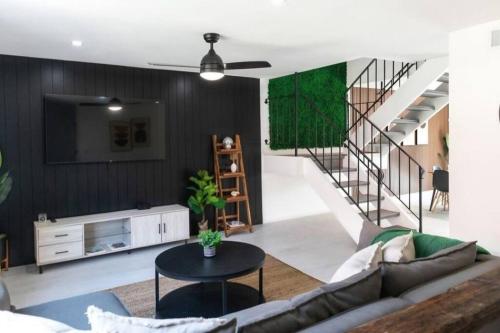Chic Townhome near downtown Palm Springs in Palm Springs, USA
