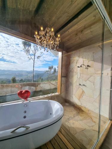 King Suite with Spa Bath image 4