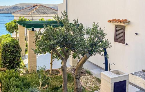 Viesnīcas āriene, Lovely Apartment In Miskovici With House Sea View in Miskovici