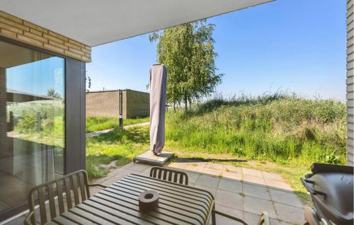 1 Bedroom Beach Front Home In Lembruch-dmmer See