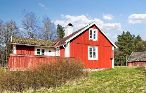 . 2 Bedroom Gorgeous Home In Hamneda