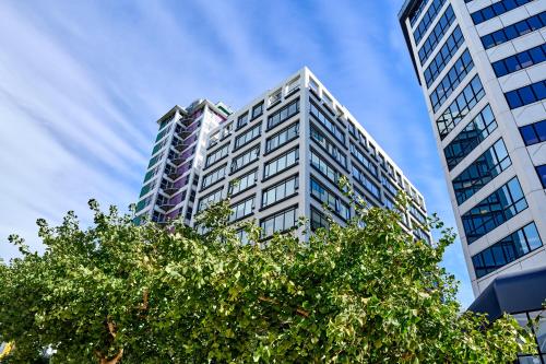 Victoria, 2-Bedroom Apartment