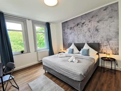Three-Bedroom Apartment with Balcony