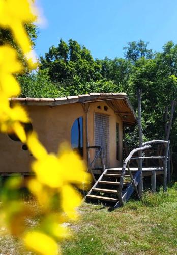 Domaine De Pradines gîte à louer Lanuéjols
