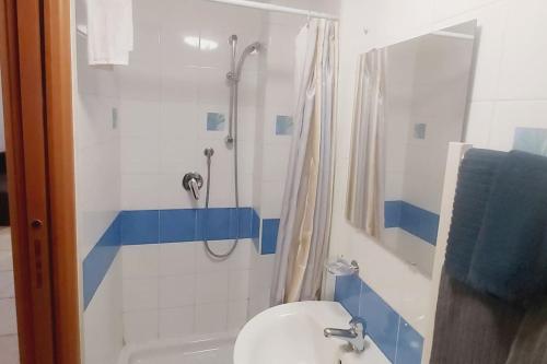 MaMo2 - Appartamento in pieno centro città, Bari (foto 9)