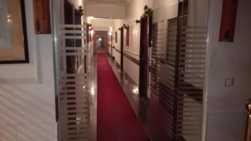 Beverly Inn Hotel - image 6