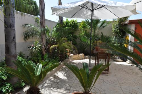 花園, 7區酒店 (7 contrade) in 塔蘭托