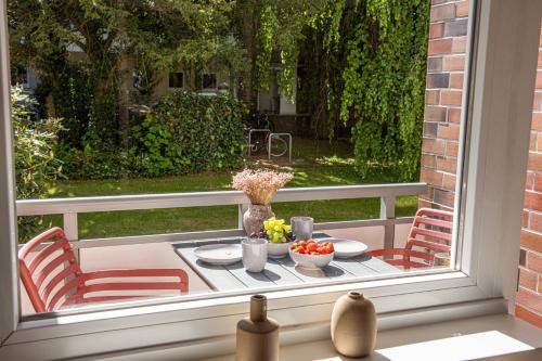 Terraza/balcón, Three minutes walk to the trainstation to Hamburg in Ahrensburg